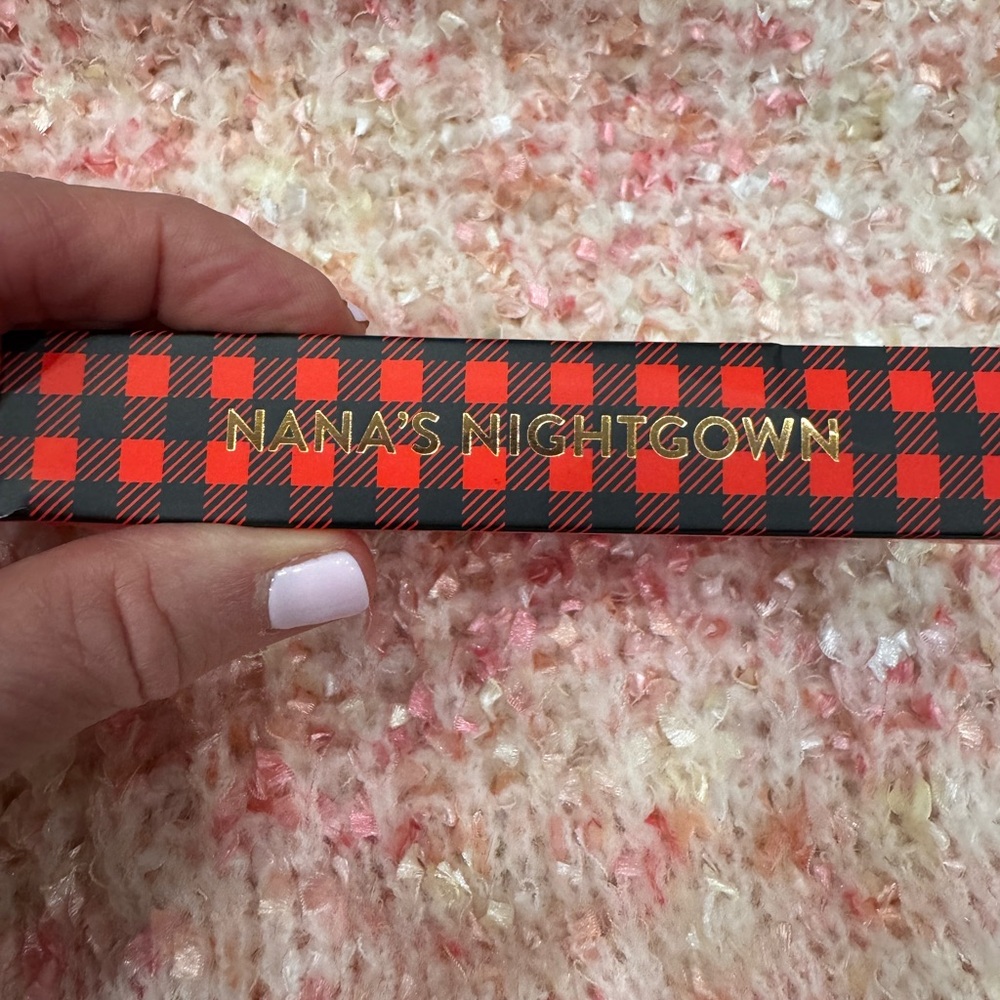 Red Aspen Nail Dashes – “Nana’s Nightgown” | Short Square Press-On Nails - Picture 6 of 8